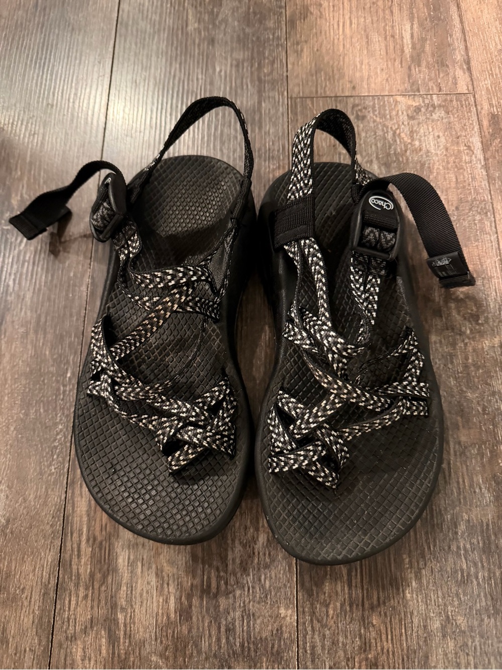 Chaco Black & White Strappy Adjustable Outdoor Sandals